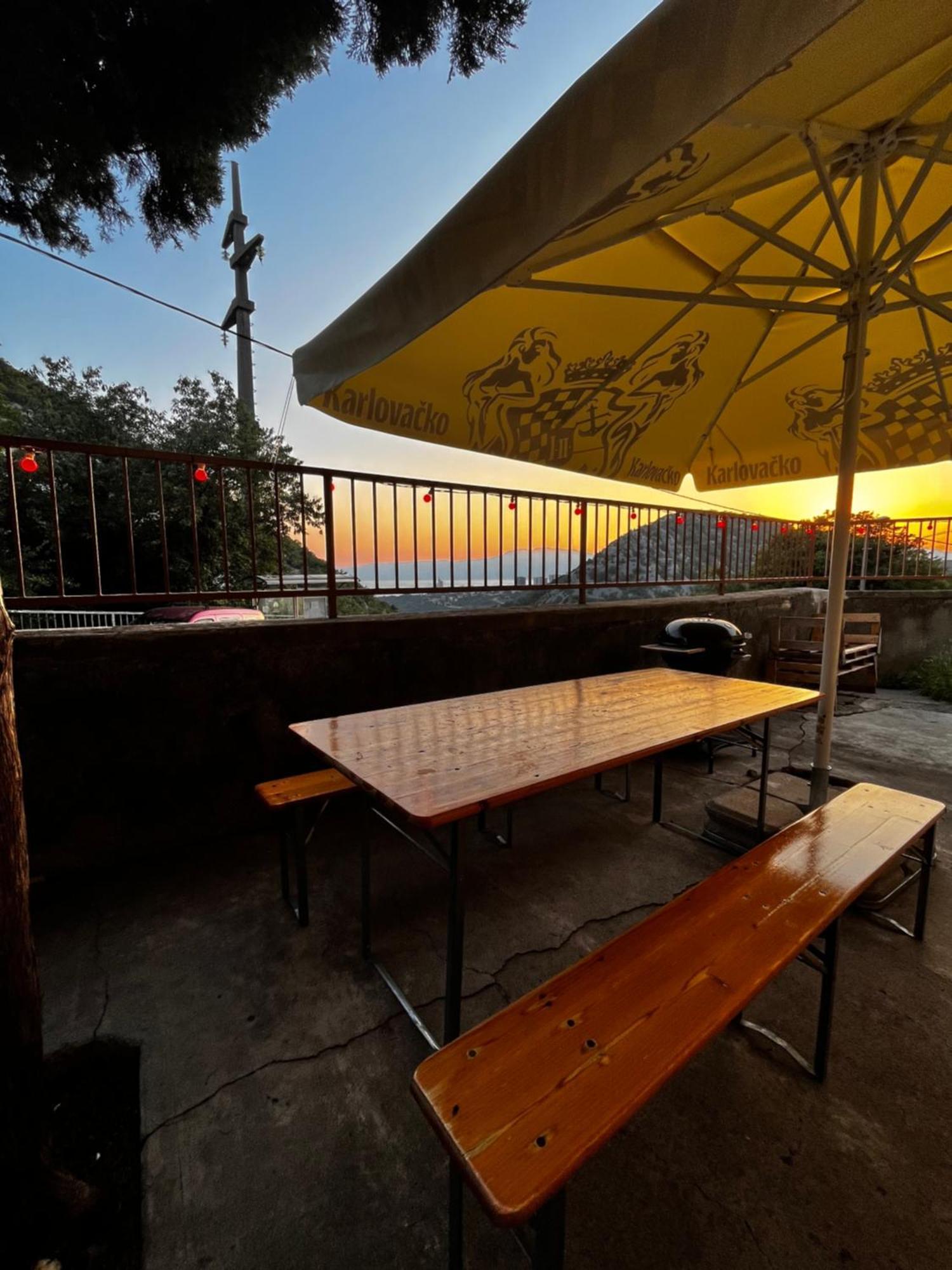 Hostel Old School ริเยกา ภายนอก รูปภาพ